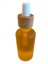 Load image into Gallery viewer, TURMERIC FACIAL OIL | VITAMIN C &amp; KOJIC
